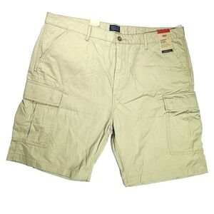 NWT Levi's Carrier Cargo Shorts  Men's 42